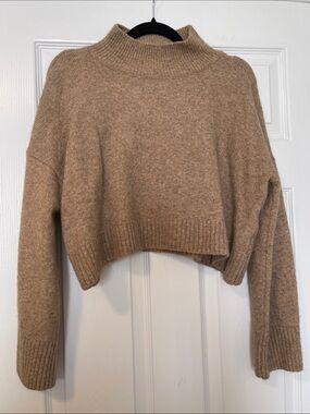 Cropped Turtleneck Sweater in Camel